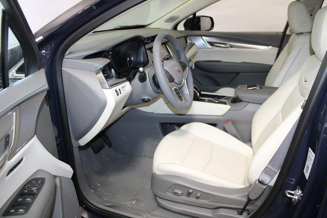 new 2025 Cadillac XT5 car, priced at $54,215