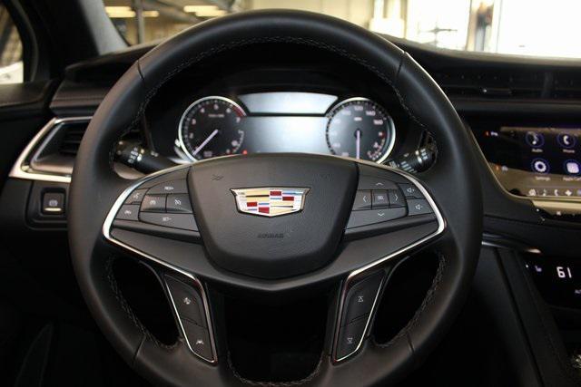 new 2025 Cadillac XT5 car, priced at $44,915