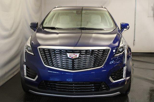 new 2025 Cadillac XT5 car, priced at $54,615