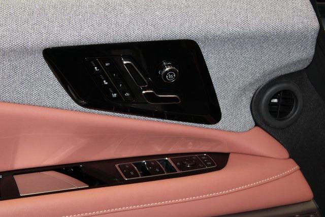 new 2025 Cadillac OPTIQ car, priced at $60,115