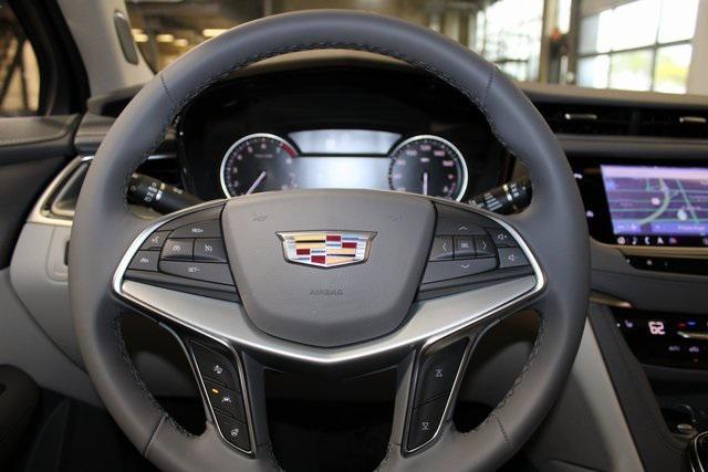 new 2025 Cadillac XT5 car, priced at $54,510