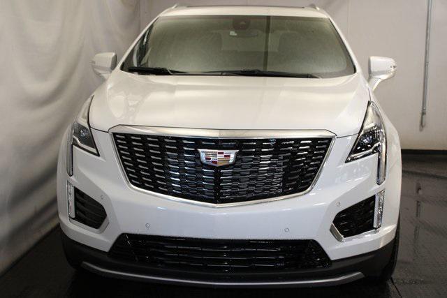 new 2025 Cadillac XT5 car, priced at $55,215