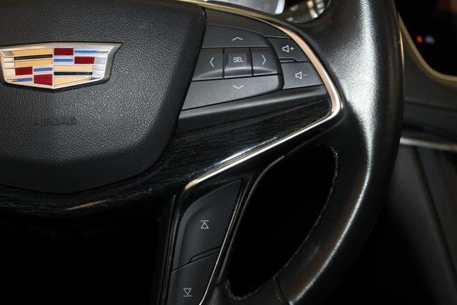used 2022 Cadillac XT5 car, priced at $32,991