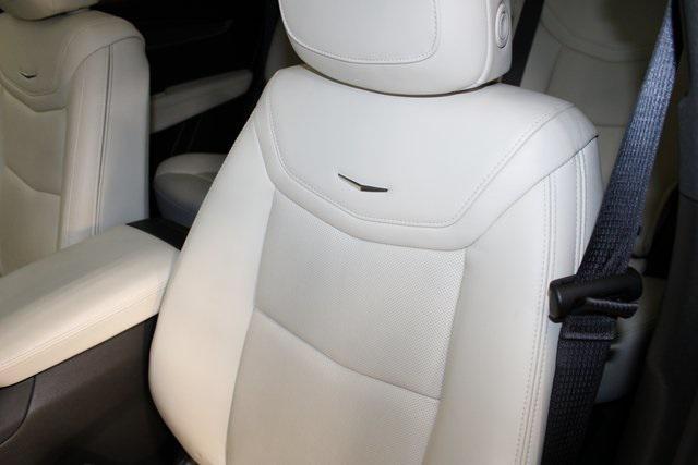 used 2025 Cadillac XT5 car, priced at $50,991