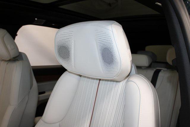 new 2026 Cadillac VISTIQ car, priced at $79,715