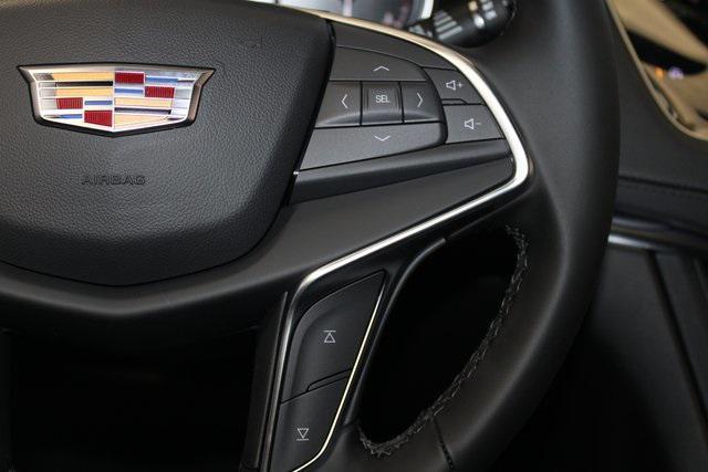 new 2025 Cadillac XT5 car, priced at $45,515