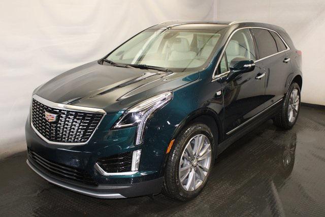 new 2025 Cadillac XT5 car, priced at $54,615