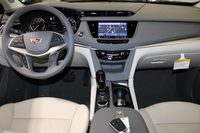 new 2025 Cadillac XT5 car, priced at $52,590
