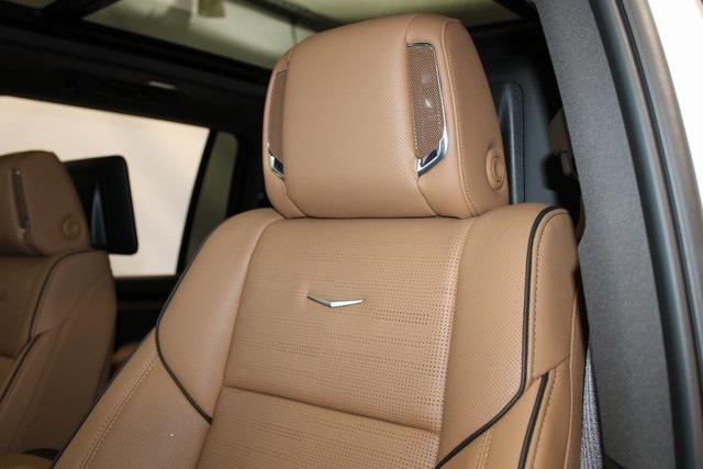 new 2025 Cadillac Escalade ESV car, priced at $117,910