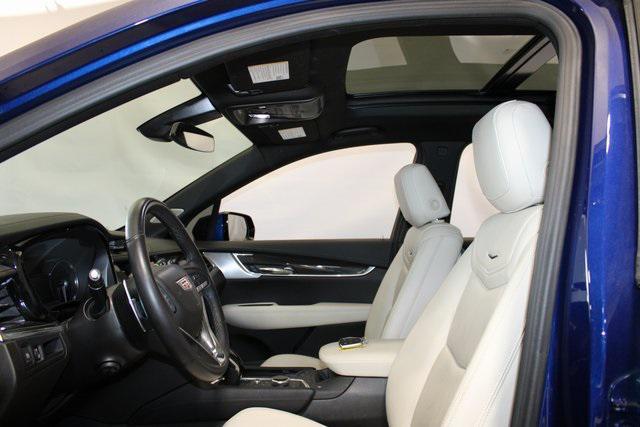 used 2024 Cadillac XT6 car, priced at $47,983