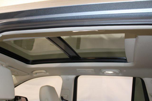 new 2025 Cadillac XT6 car, priced at $57,690