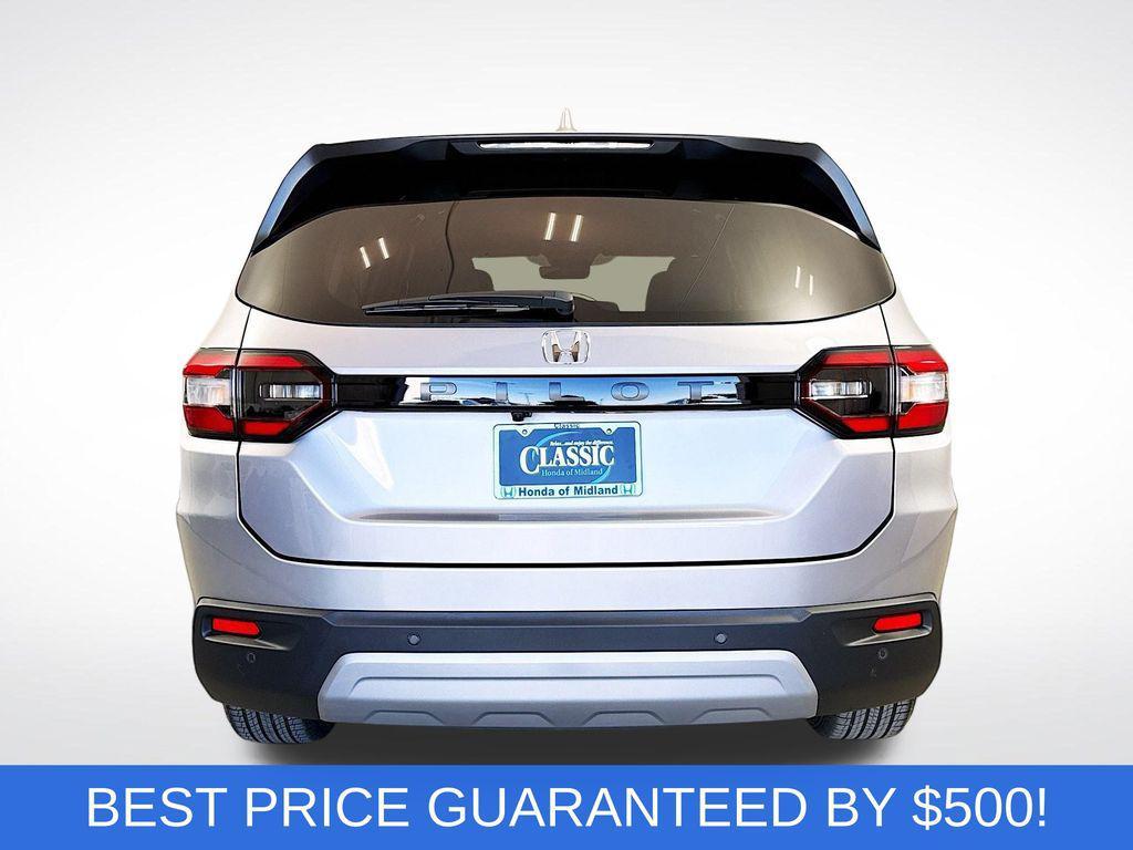 new 2025 Honda Pilot car, priced at $39,074