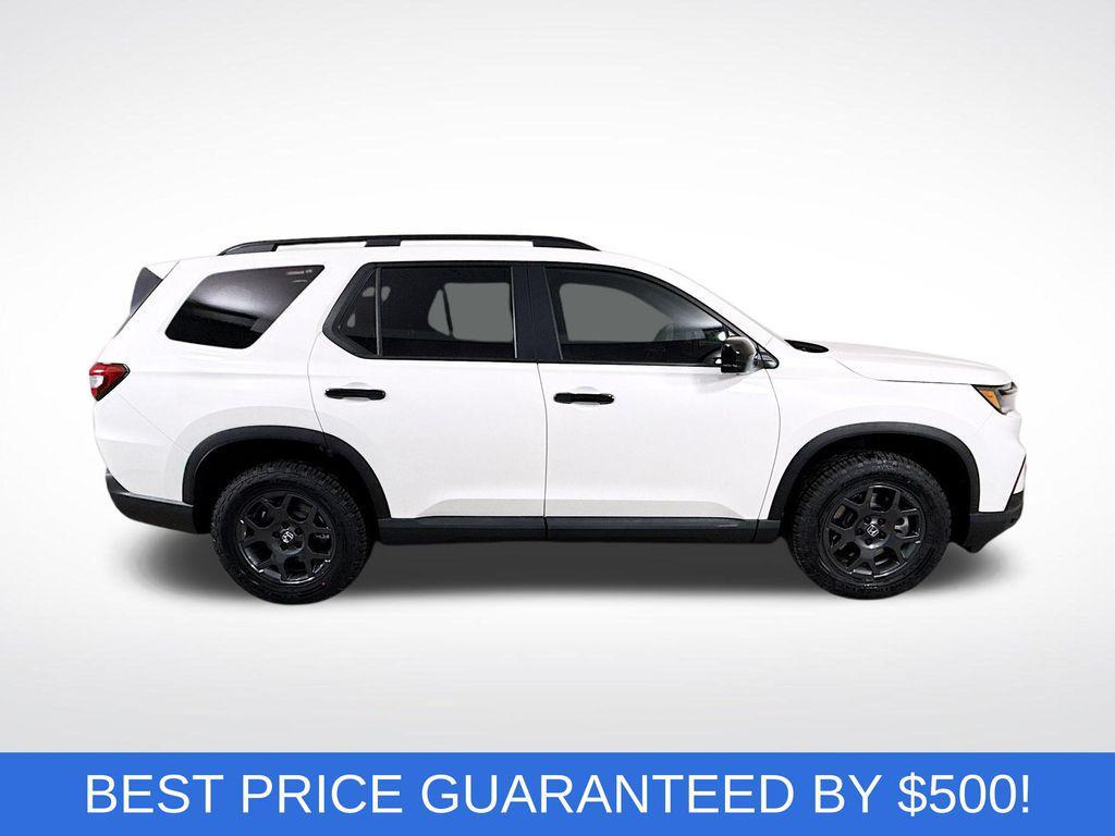 new 2025 Honda Pilot car, priced at $48,100