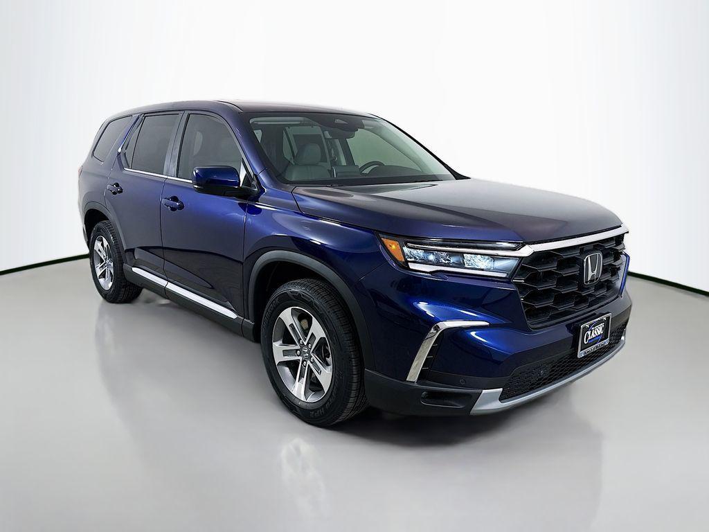 new 2025 Honda Pilot car, priced at $42,299