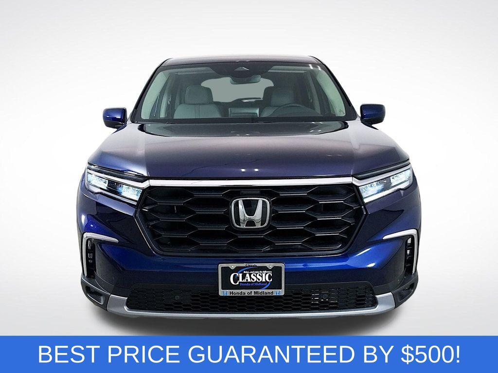 new 2025 Honda Pilot car, priced at $39,047