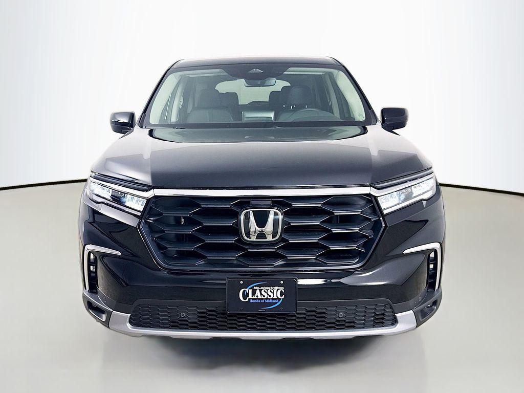 new 2025 Honda Pilot car, priced at $42,299