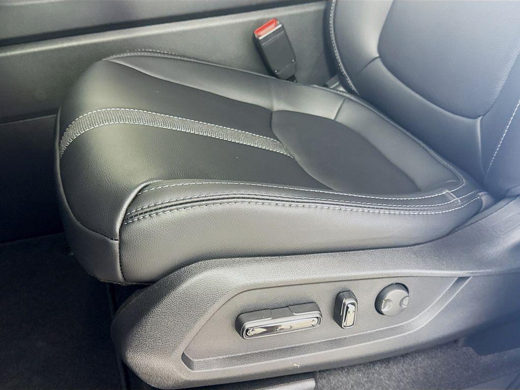 new 2025 Honda Pilot car, priced at $42,299