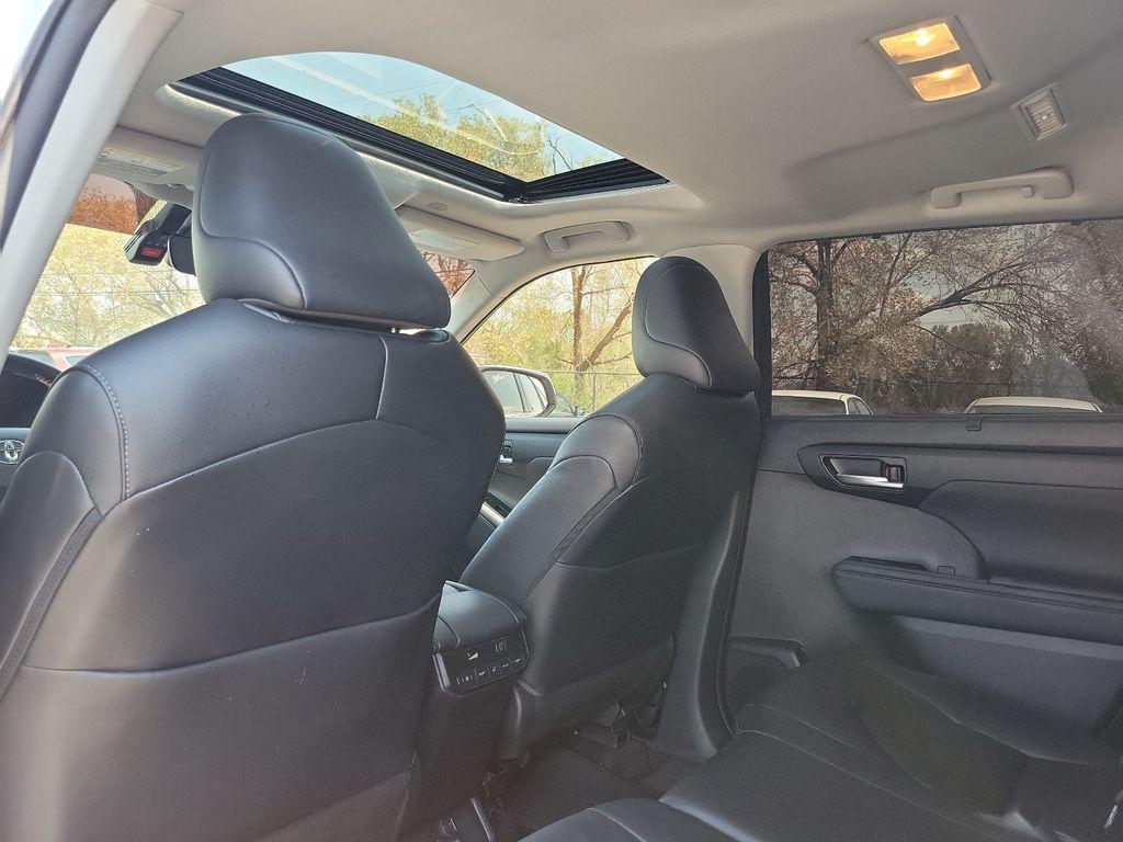used 2023 Toyota Highlander car, priced at $35,000