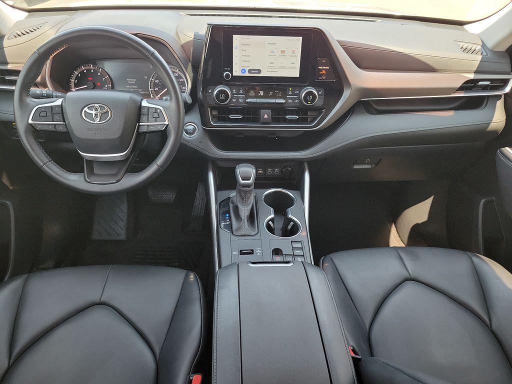 used 2023 Toyota Highlander car, priced at $35,000