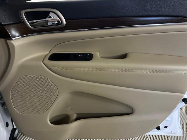 used 2015 Jeep Grand Cherokee car, priced at $15,224