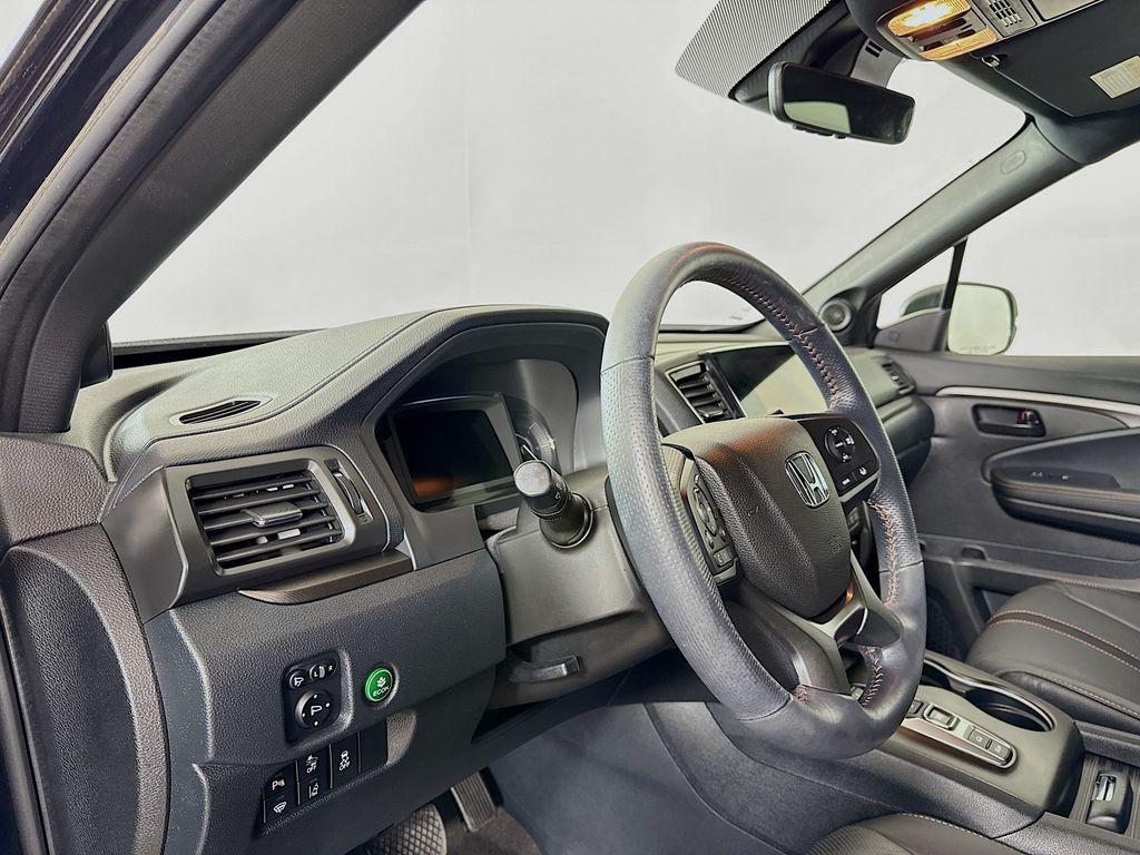 used 2022 Honda Passport car, priced at $31,268