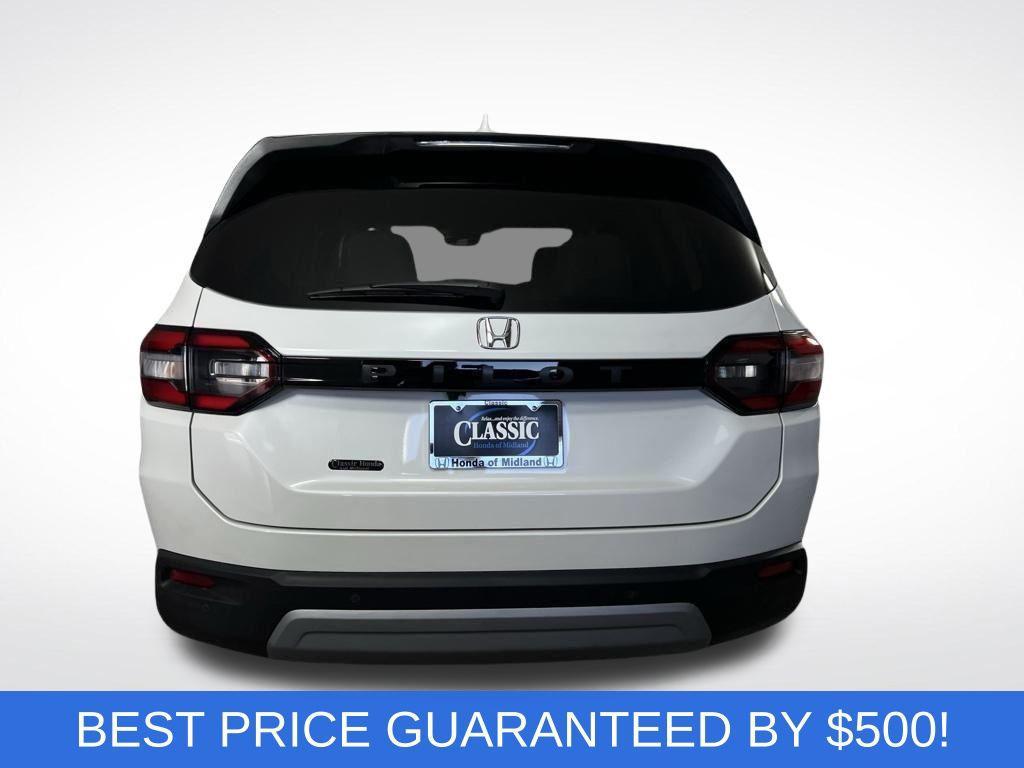 new 2025 Honda Pilot car, priced at $42,945