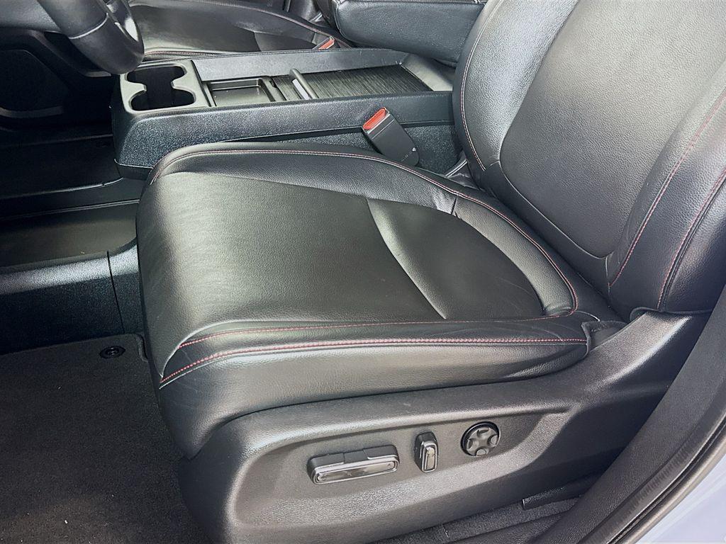 used 2023 Honda Odyssey car, priced at $34,631