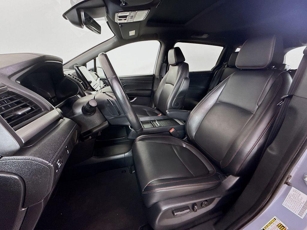 used 2023 Honda Odyssey car, priced at $34,631