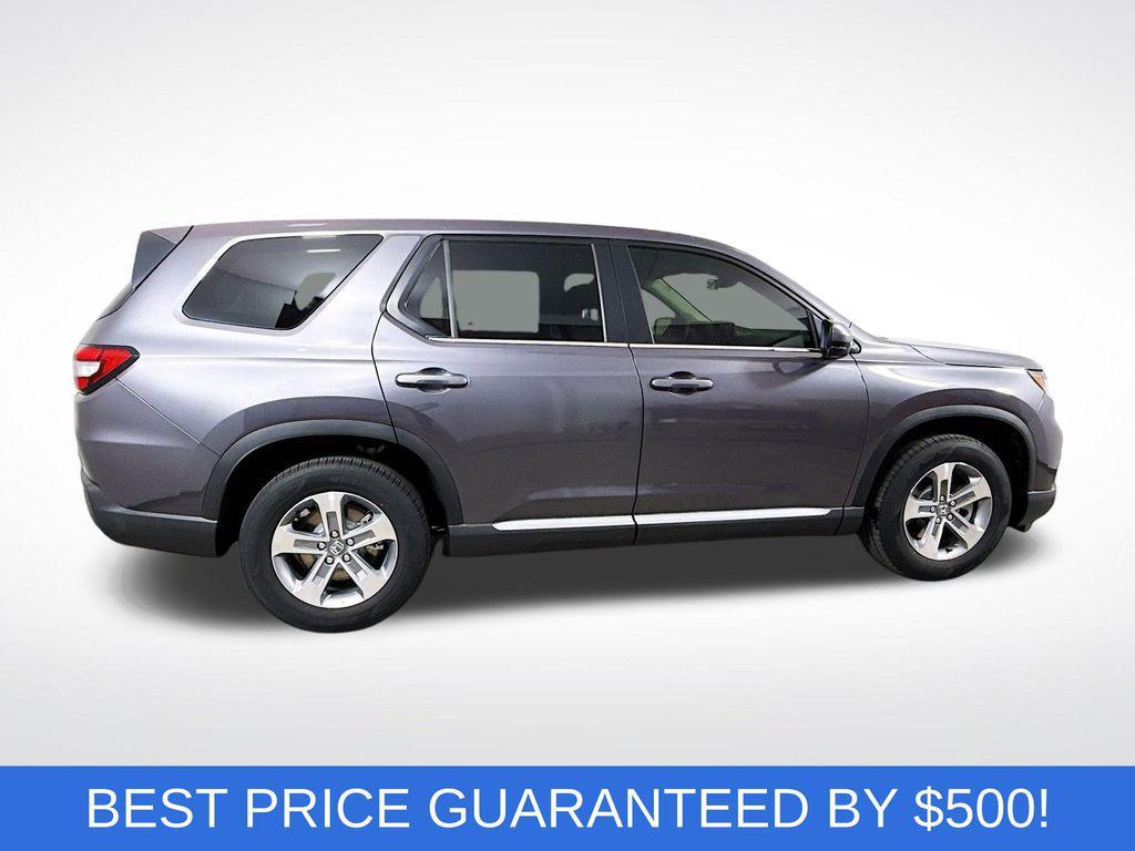 new 2025 Honda Pilot car, priced at $39,015