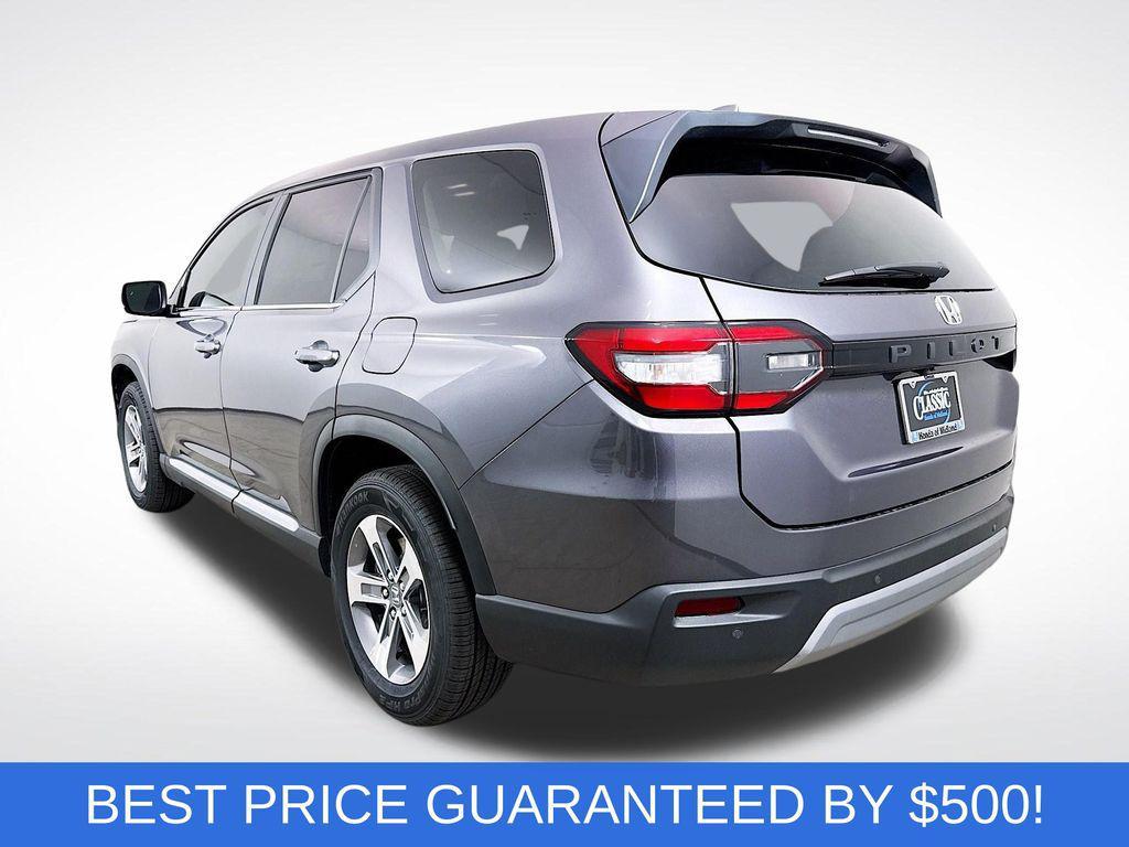 new 2025 Honda Pilot car, priced at $39,015