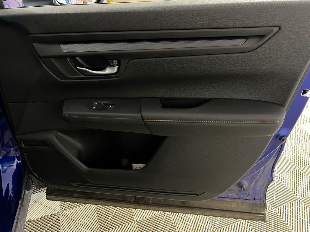 used 2025 Honda CR-V Hybrid car, priced at $35,986