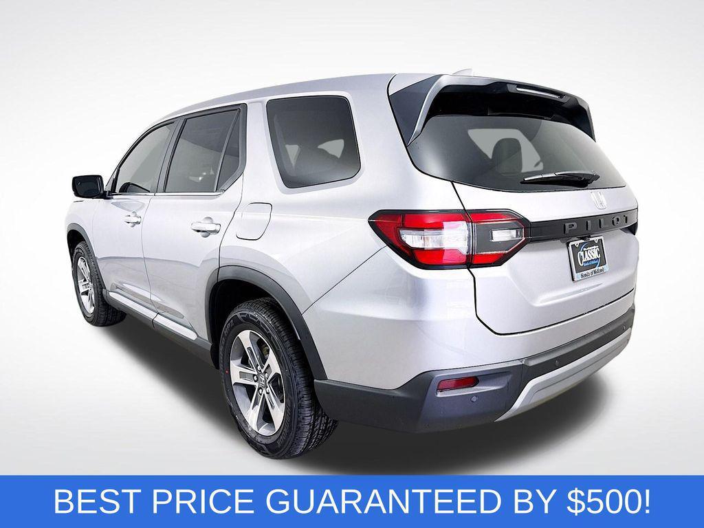 new 2025 Honda Pilot car, priced at $38,989