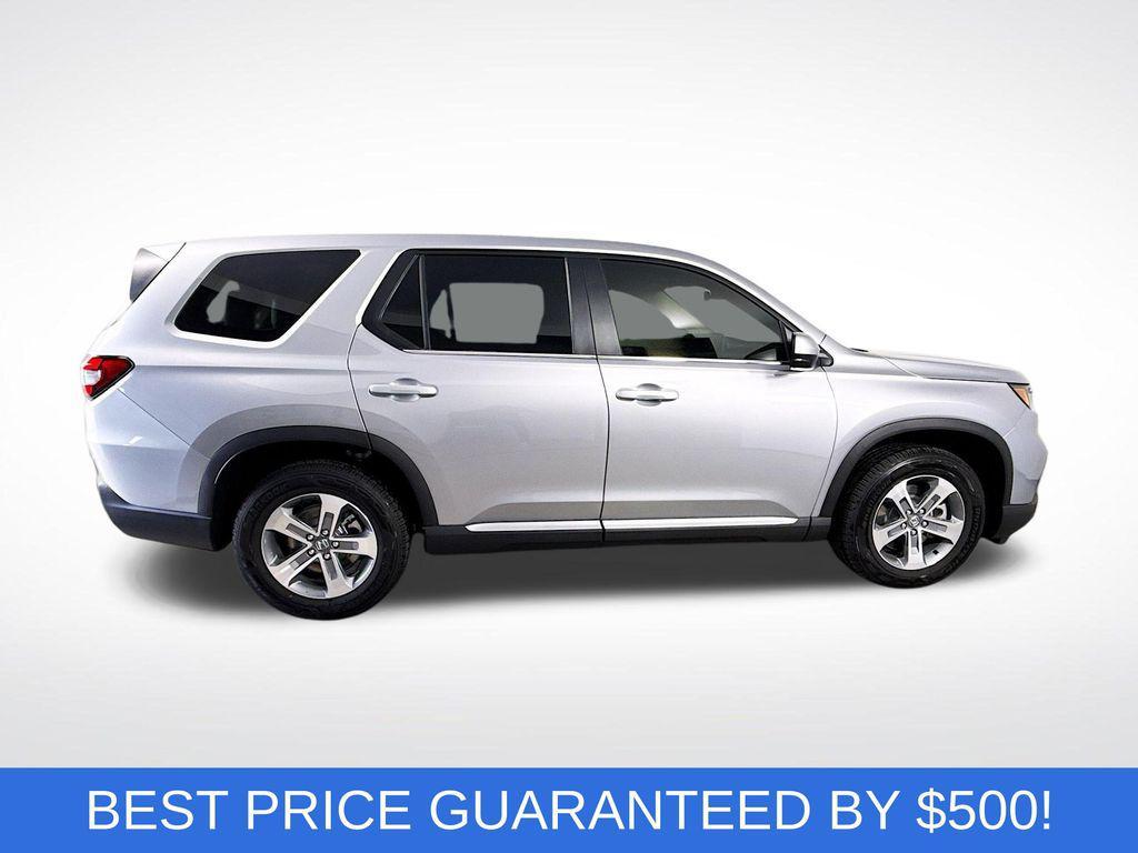 new 2025 Honda Pilot car, priced at $38,989