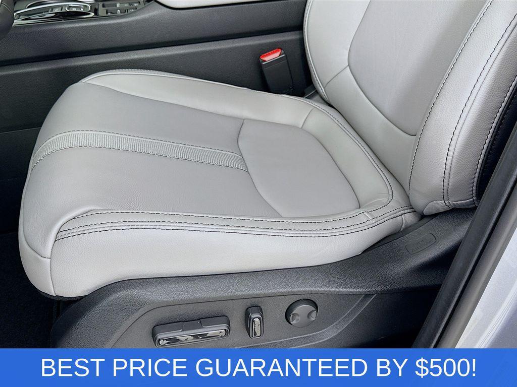 new 2025 Honda Pilot car, priced at $38,989