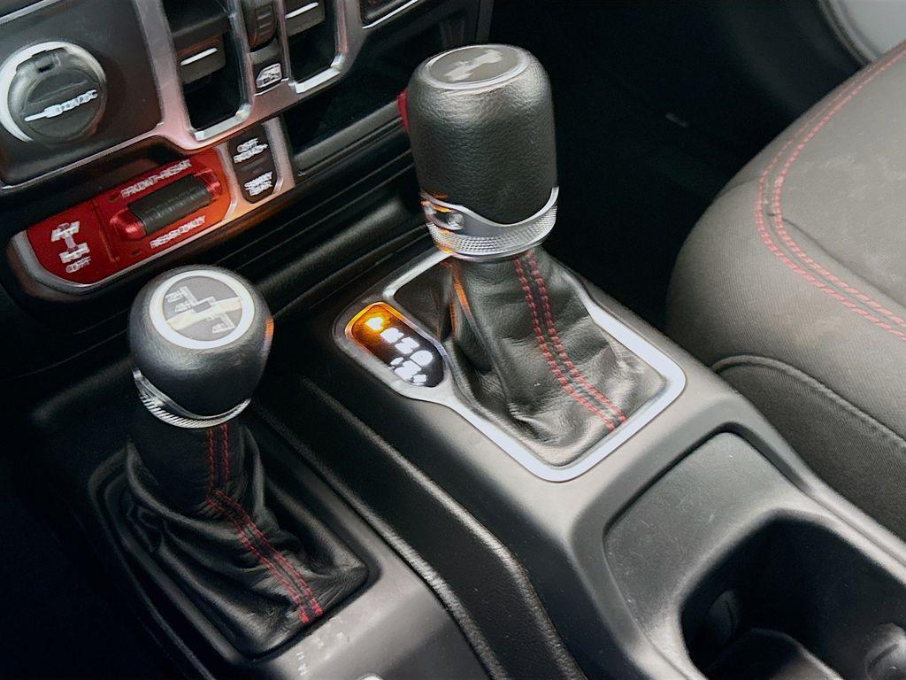 used 2022 Jeep Wrangler Unlimited car, priced at $32,834