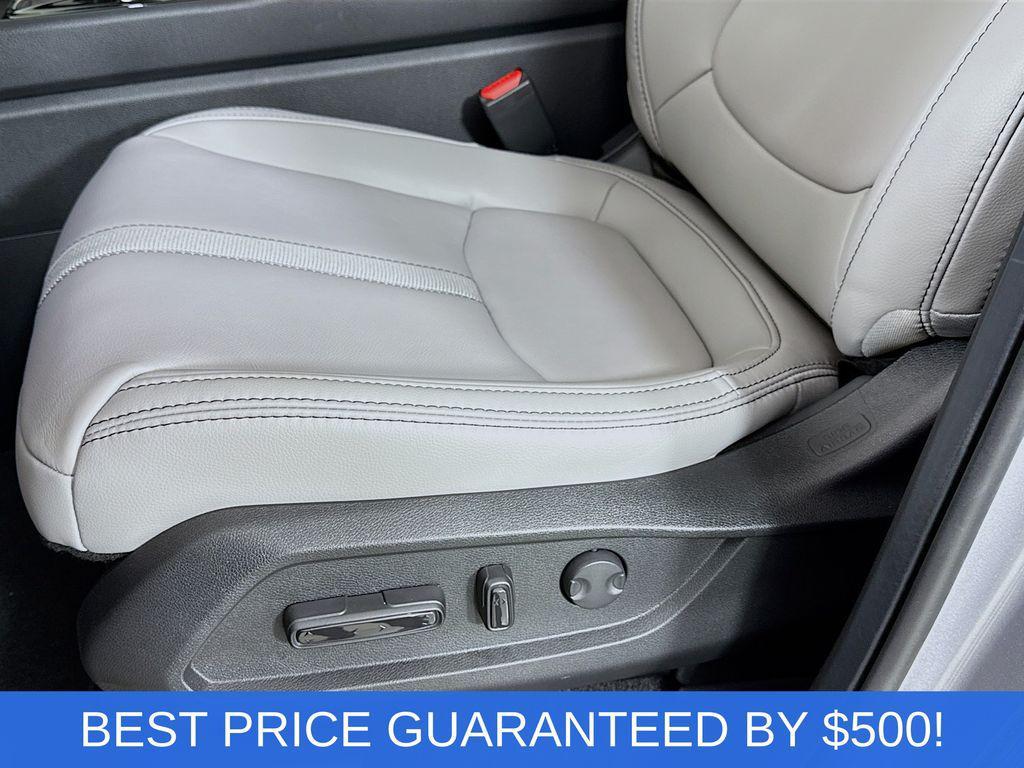 new 2025 Honda Pilot car, priced at $39,139