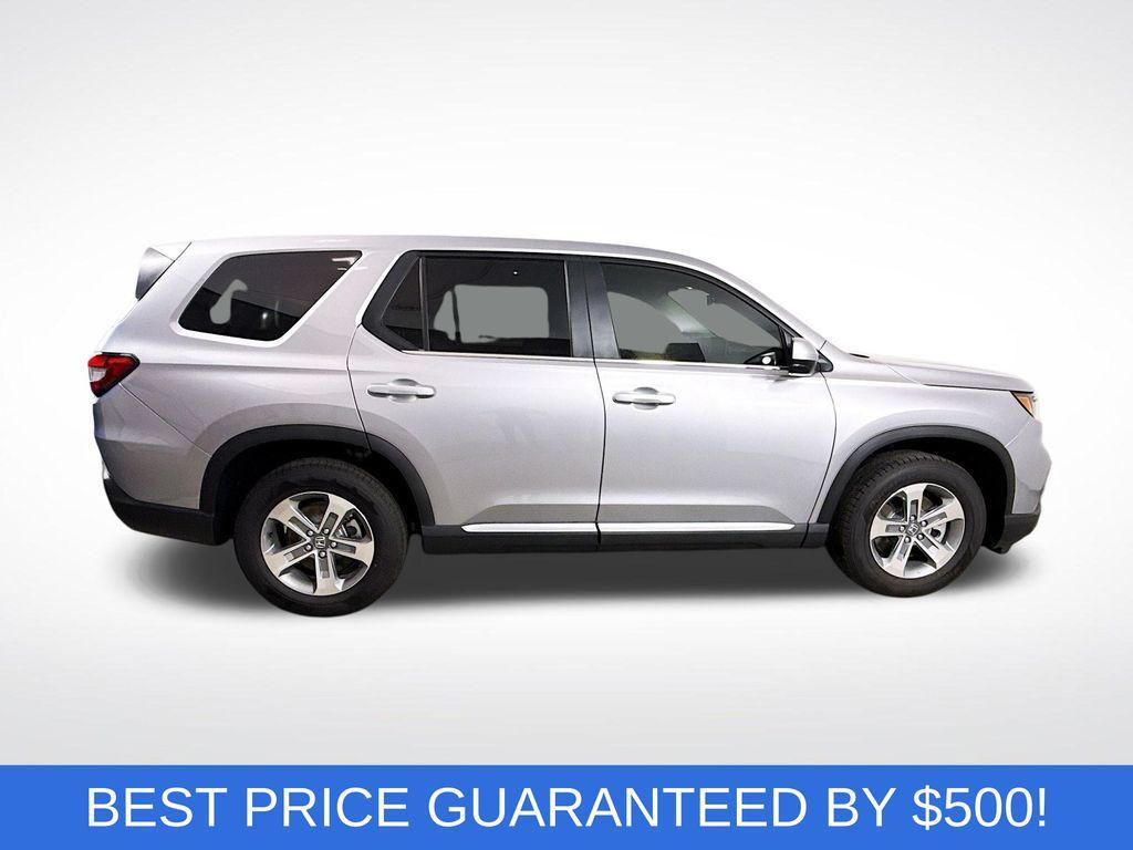 new 2025 Honda Pilot car, priced at $39,139