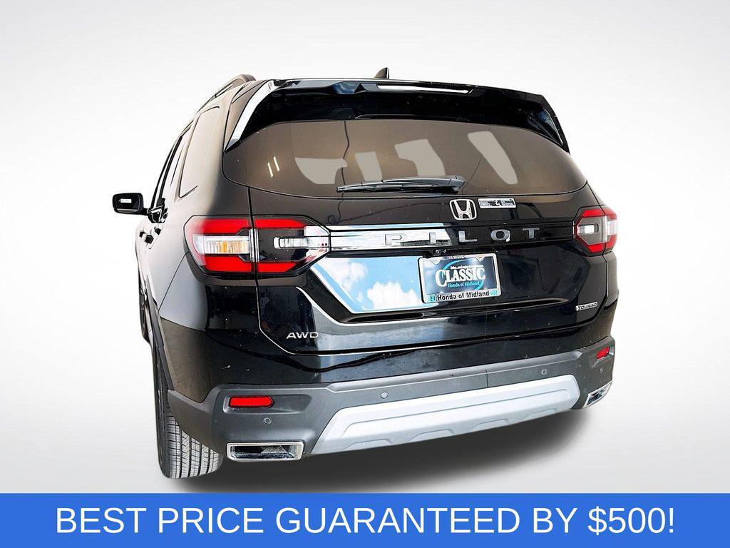 new 2025 Honda Pilot car, priced at $49,745
