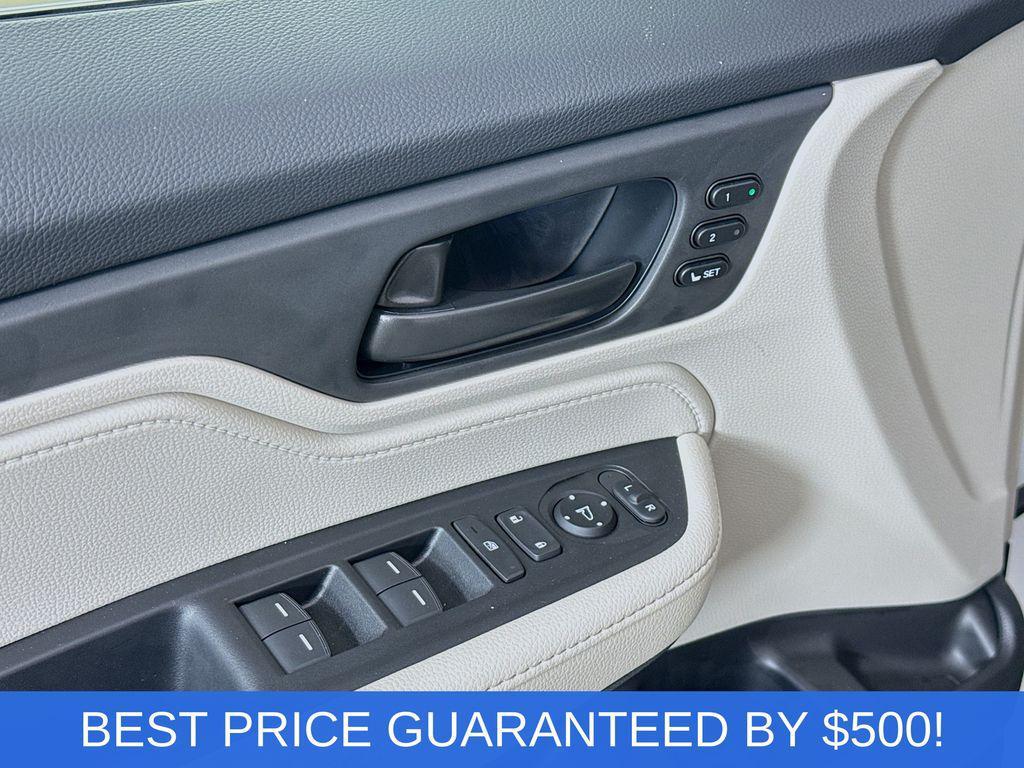 new 2025 Honda Odyssey car, priced at $40,920