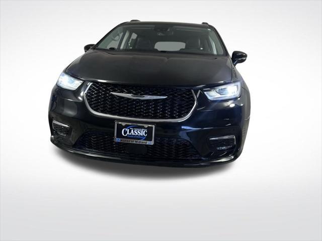 used 2022 Chrysler Pacifica car, priced at $24,247