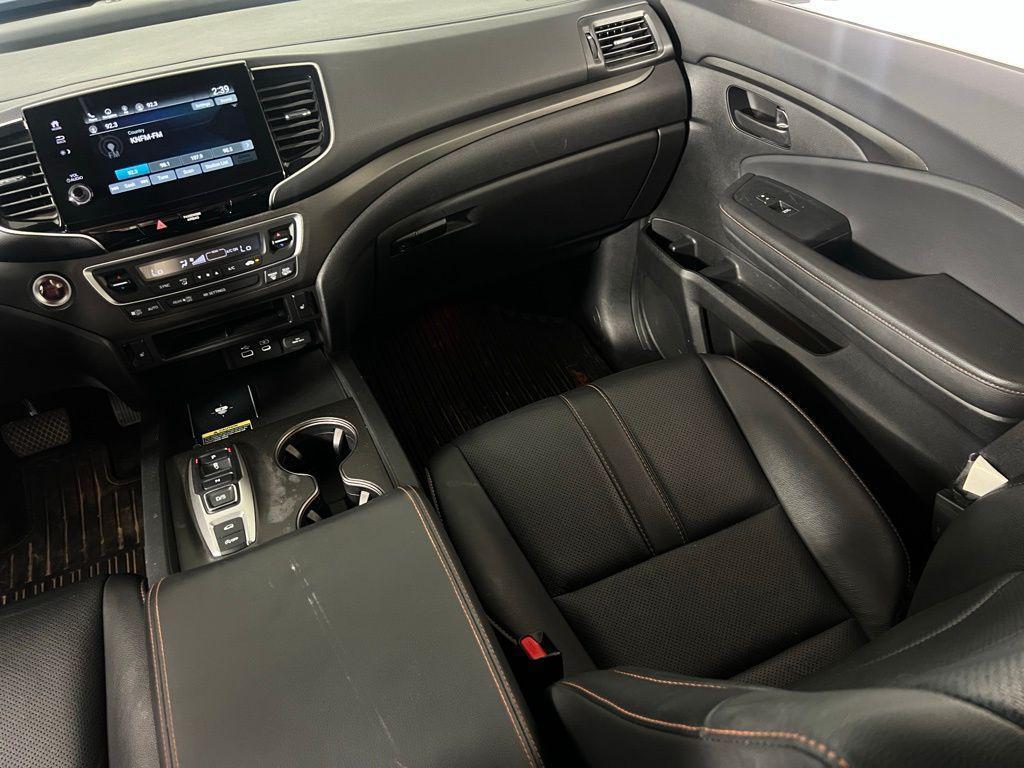 used 2024 Honda Passport car, priced at $37,818