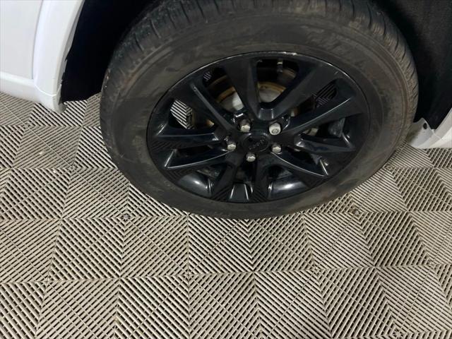 used 2018 Jeep Grand Cherokee car, priced at $13,998
