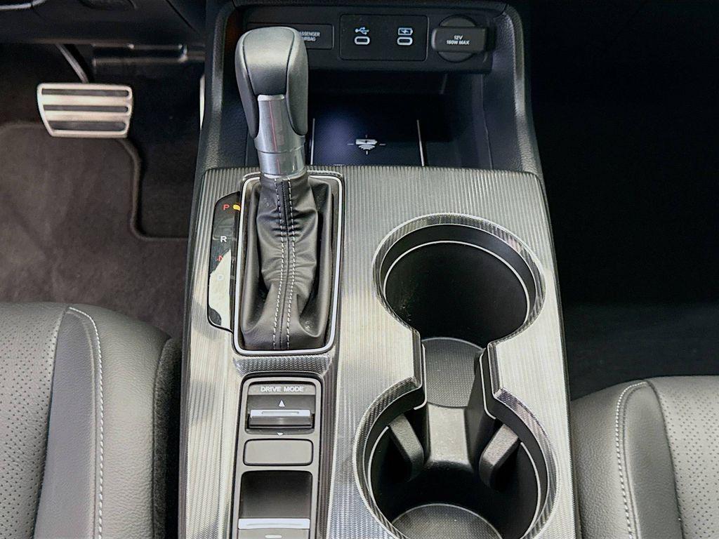 used 2025 Honda Civic Hybrid car, priced at $29,134