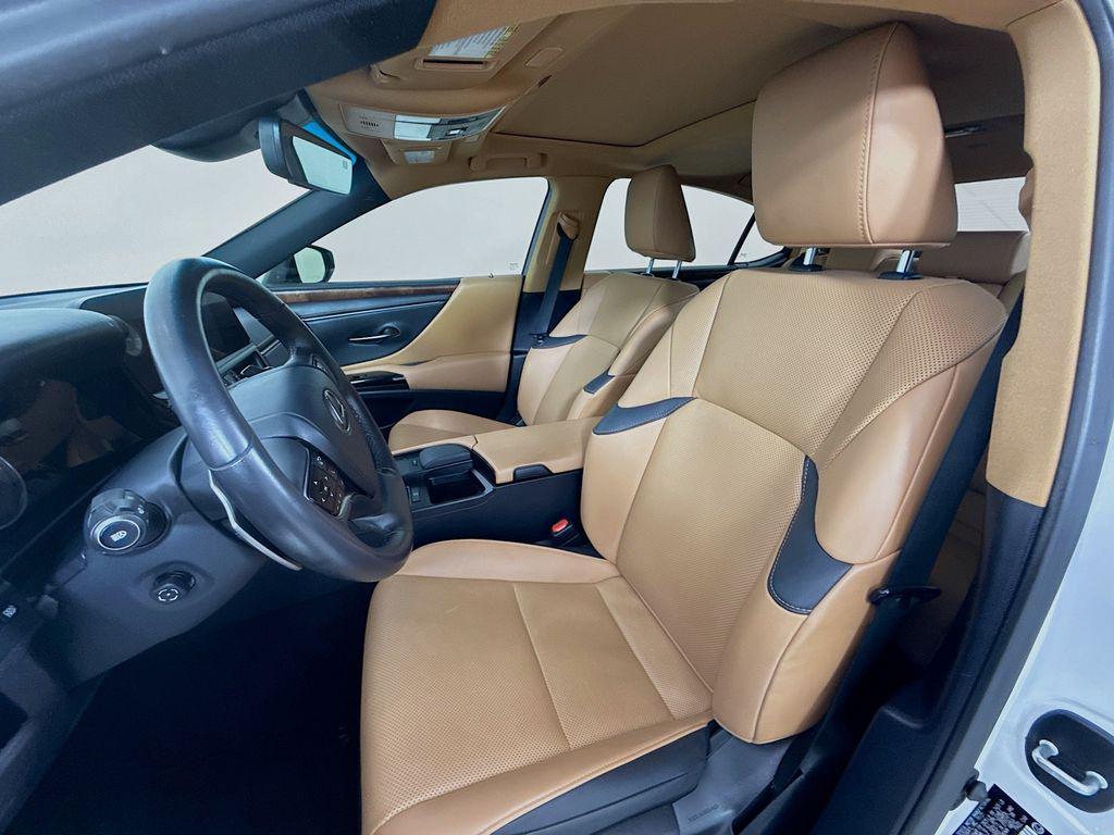 used 2022 Lexus ES 350 car, priced at $30,900