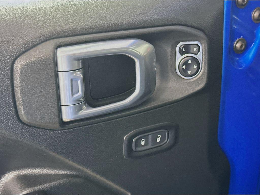 used 2021 Jeep Gladiator car, priced at $33,494