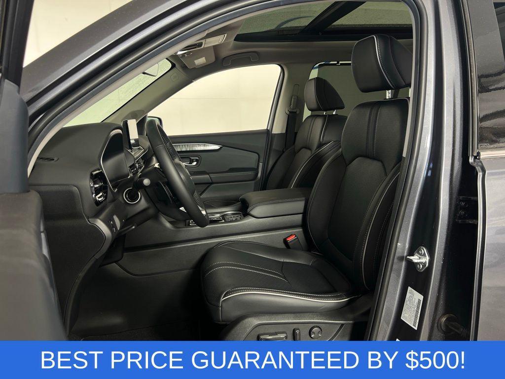 new 2025 Honda Pilot car, priced at $51,280