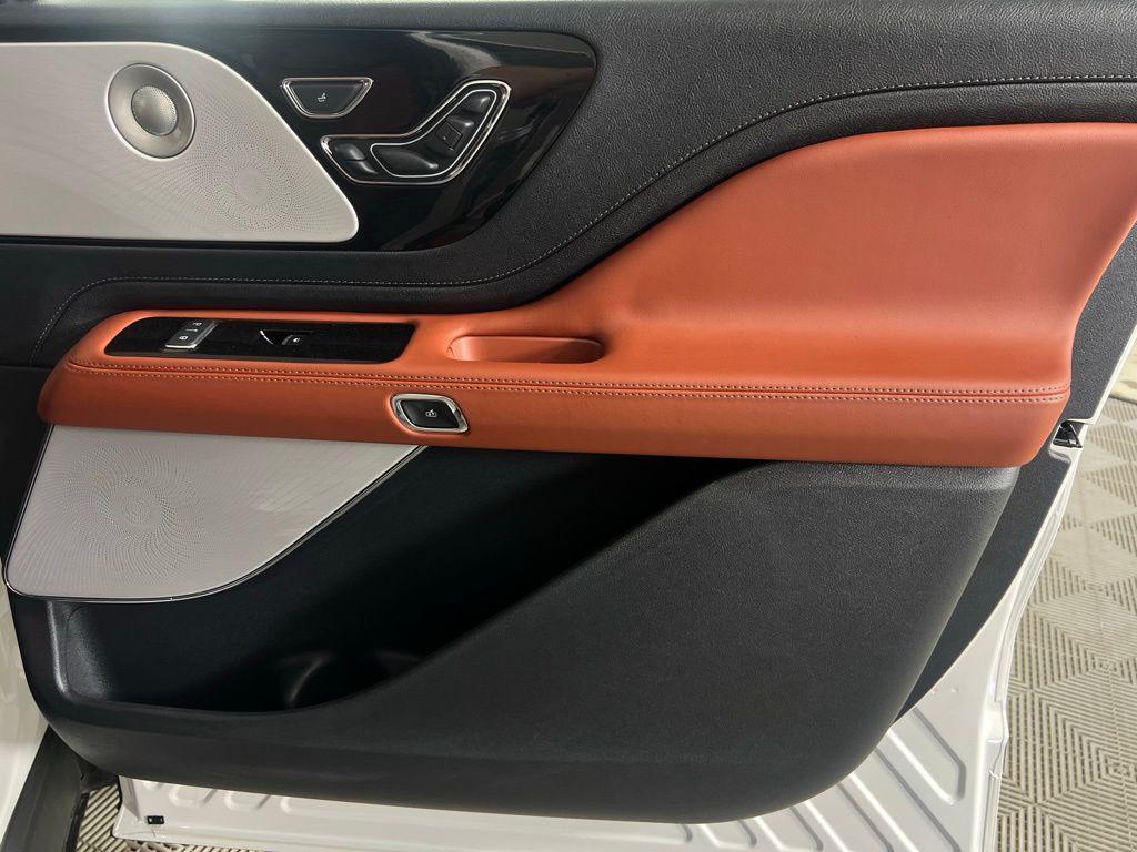 used 2025 Lincoln Aviator car, priced at $64,000