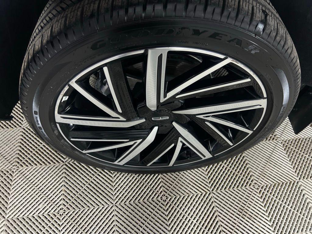 used 2025 Lincoln Aviator car, priced at $67,933