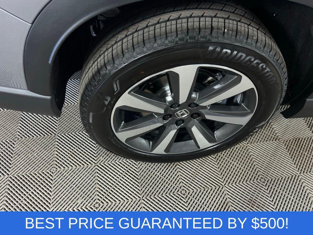new 2025 Honda Pilot car, priced at $51,280