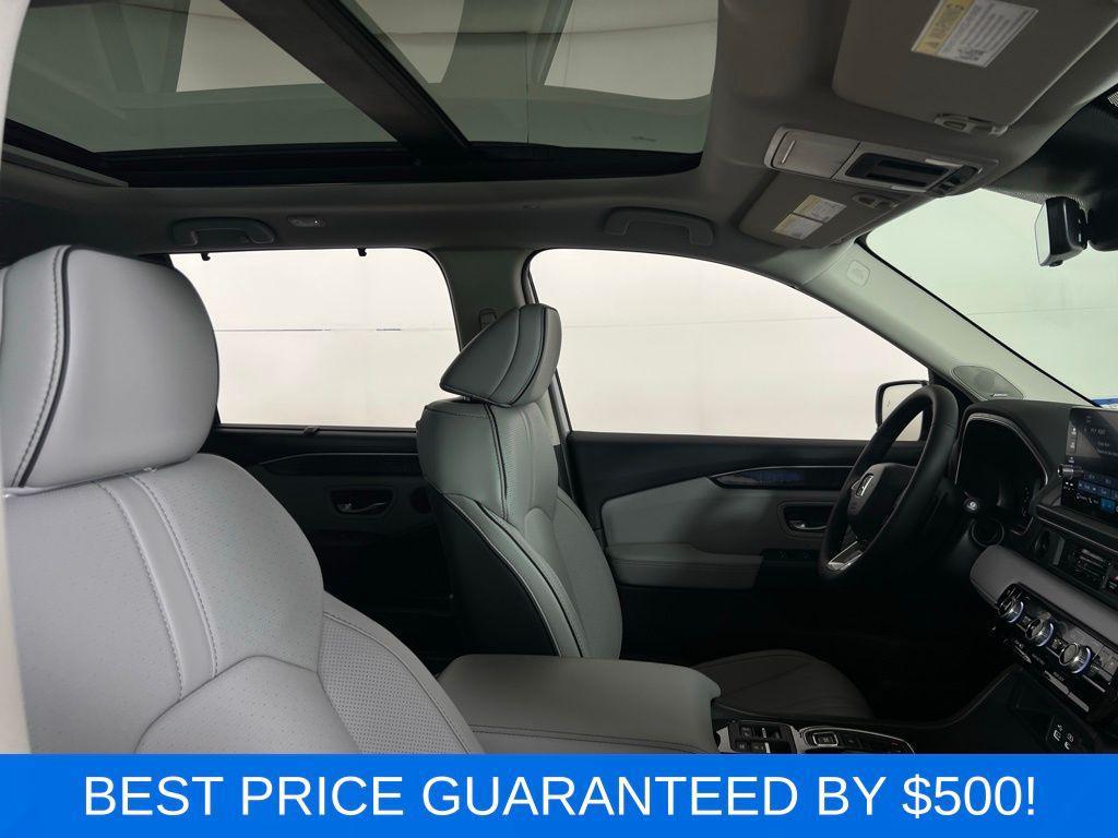 new 2025 Honda Pilot car, priced at $52,030